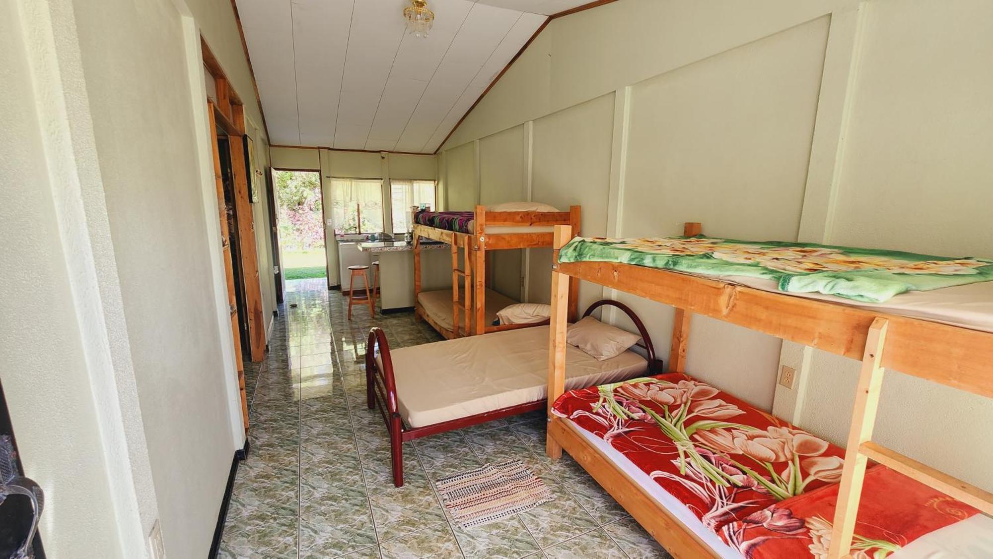 Hospedajes Richie Eco Camp Providencia Exterior photo